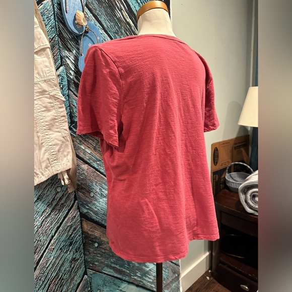 Women’s plus size 1 Target Top with cute design around neck line - Picture 3 of 4